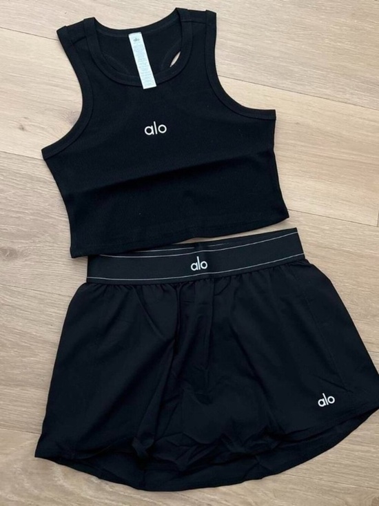 ALO Yoga Dresses & Skirts - ALO Yoga Black Crop Tank & Athletic Skirt Set